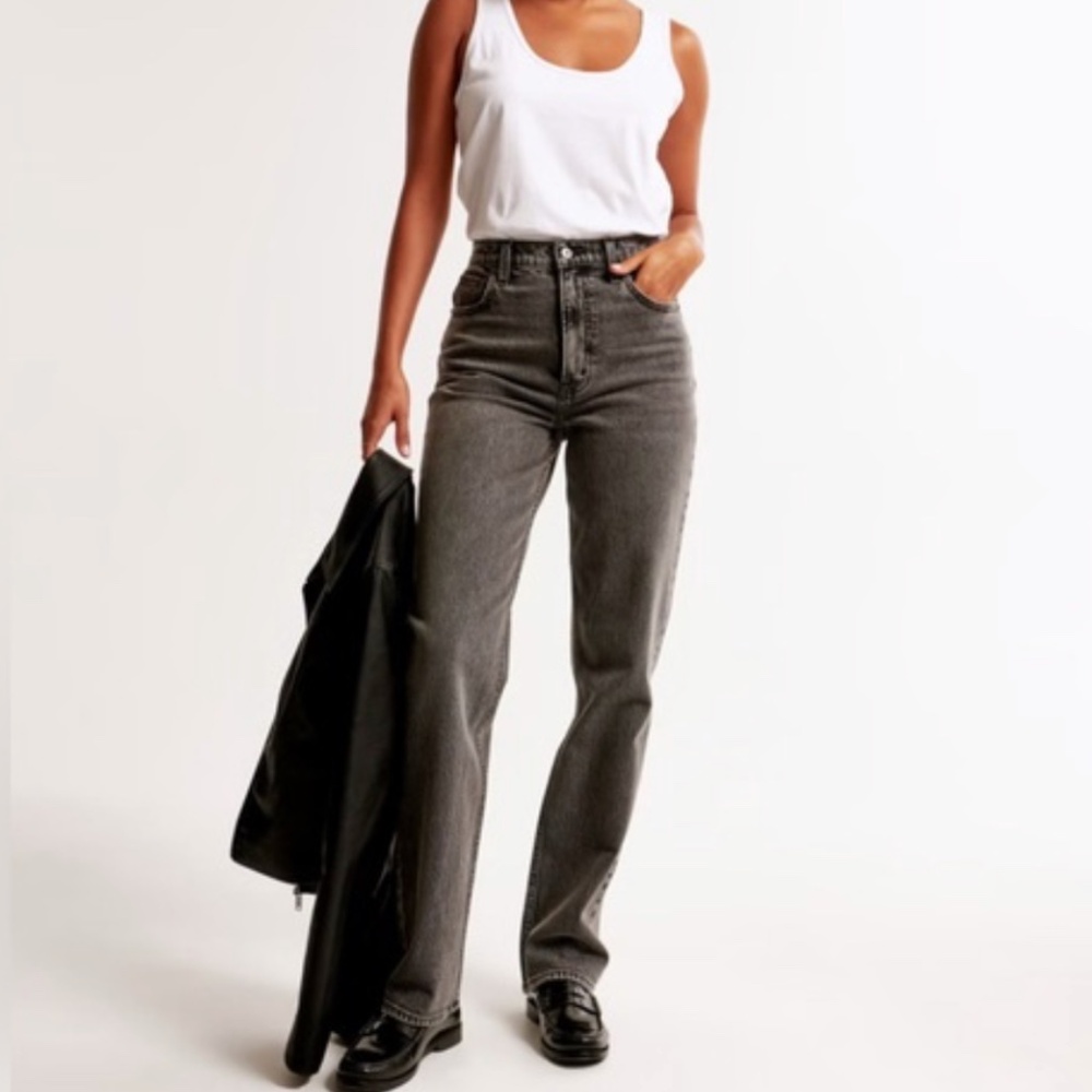 Abercrombie 90s Straight Ultra High Rise Jeans
